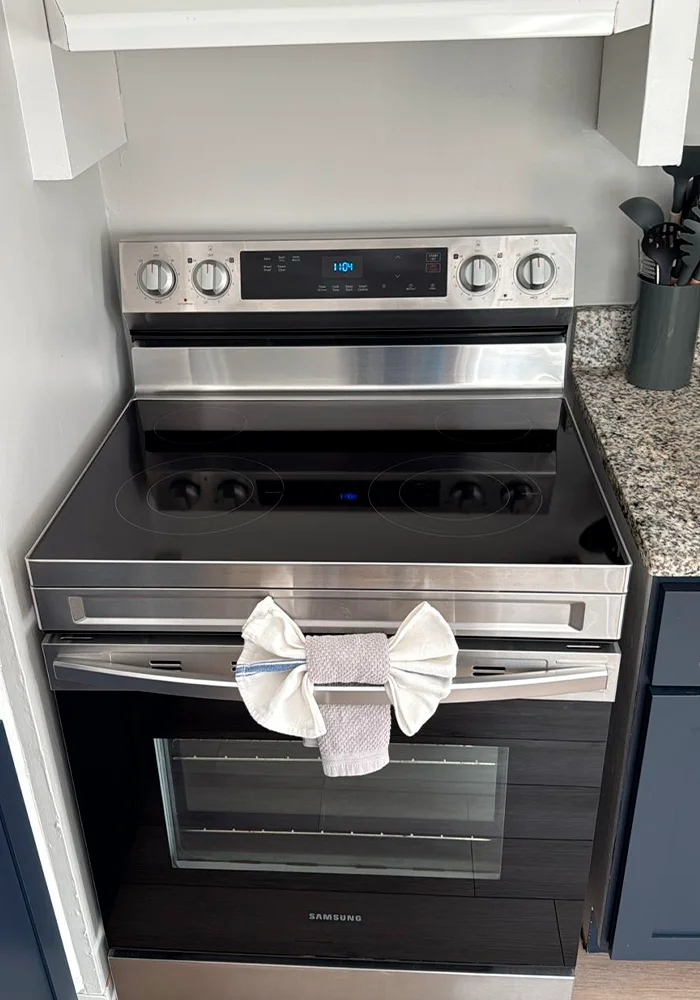 WhatsApp Image 2025-11-12 at 22.02.20 (1)